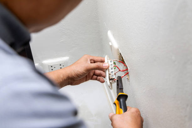 Best Commercial Electrician Services  in Highlands, NC